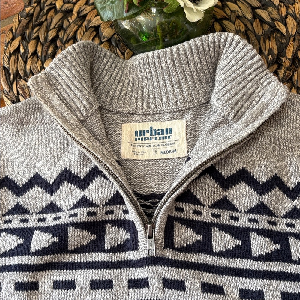 Urban Pipeline Men's Sweater Gray Pullover Geometric Print size M - Picture 4 of 11